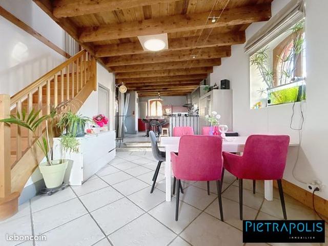 Maison 6 pièces 157 m²