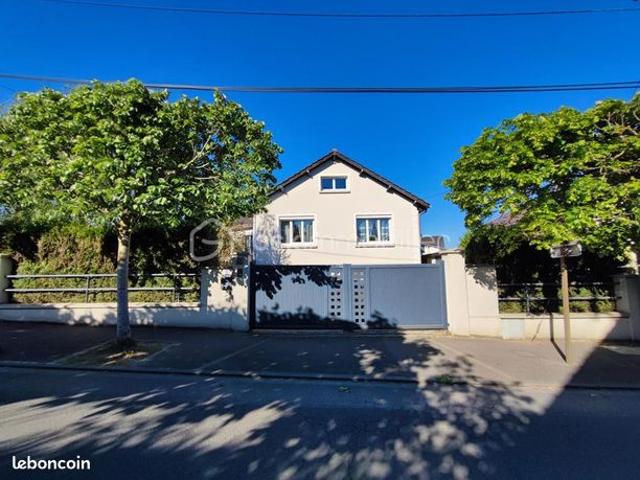 Maison 6 pièces 157 m²