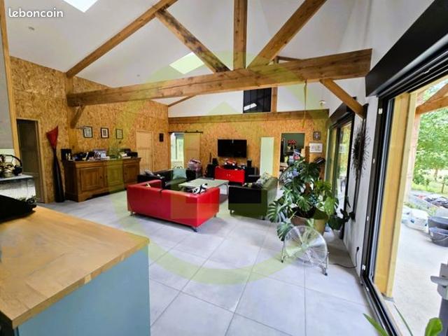 Maison 6 pièces 157 m²