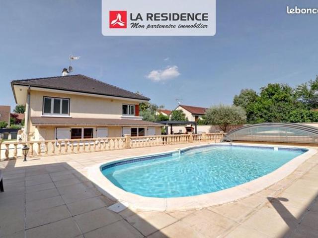 Maison 6 pièces 157 m²