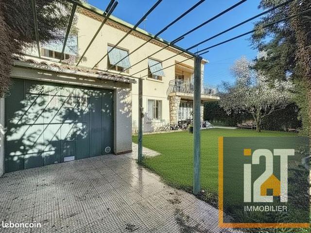 Maison 6 pièces 157 m²