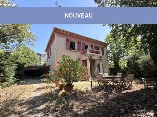 Maison 6 pièces 157 m²