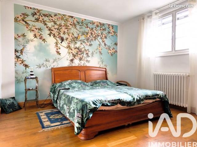 Maison 6 pièces 157 m²