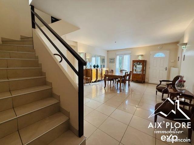 Maison 6 pièces 157 m²