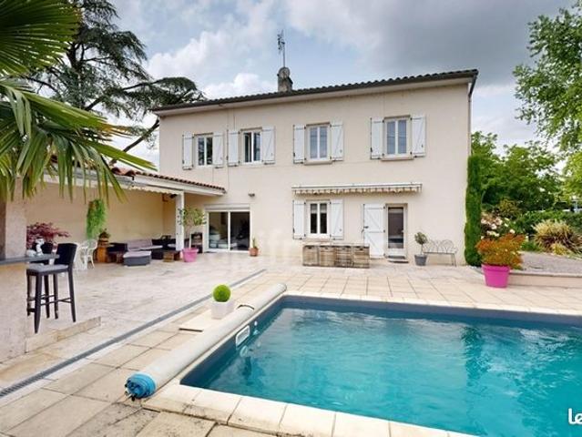 Maison 6 pièces 157 m²