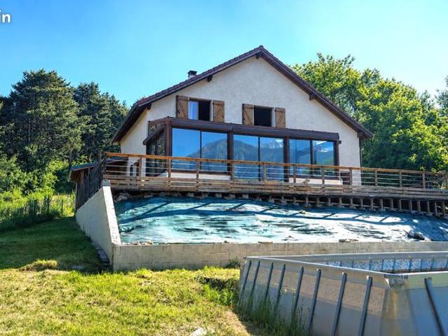 Maison 6 pièces 157 m²