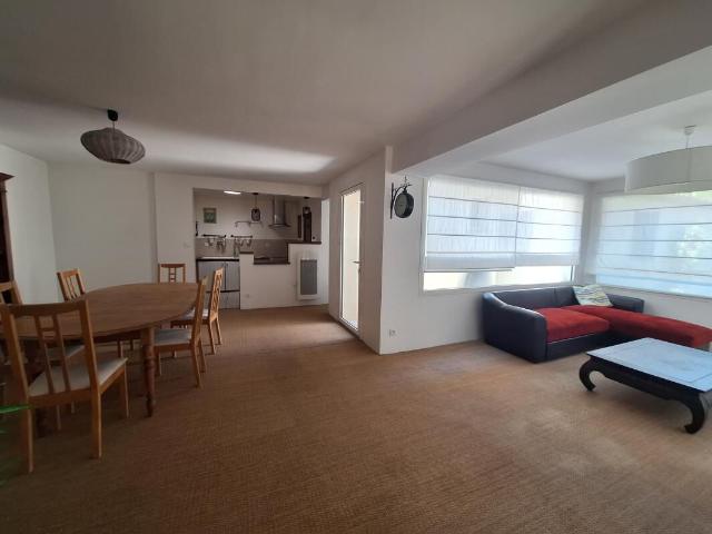 Maison 6 pièces, 157 m² à louer à Pessac 33600