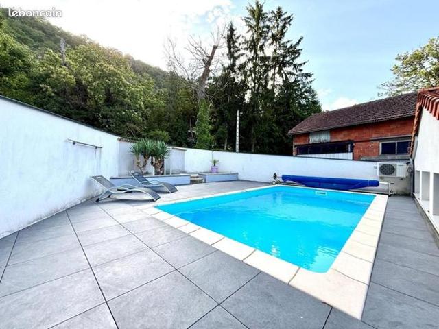 Maison 6 pièces 158 m²