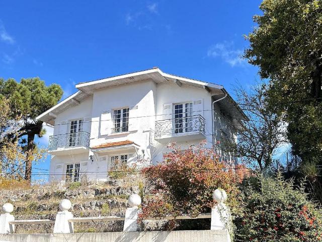 Maison 6 pièces 158 m²