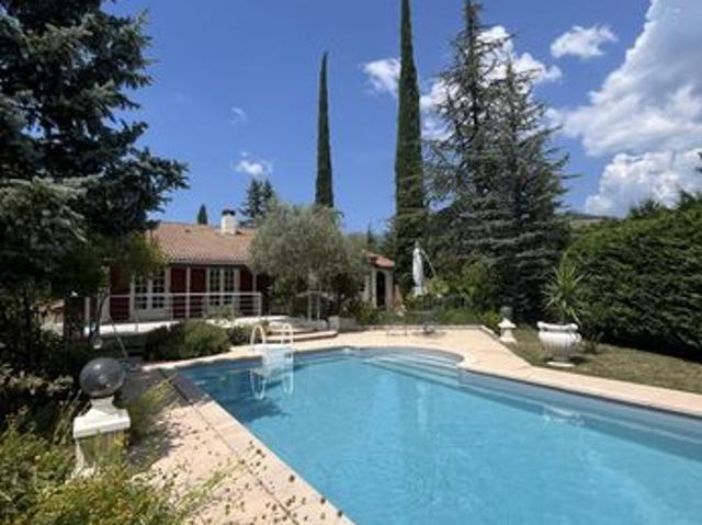 Maison 6 pièces 158 m²