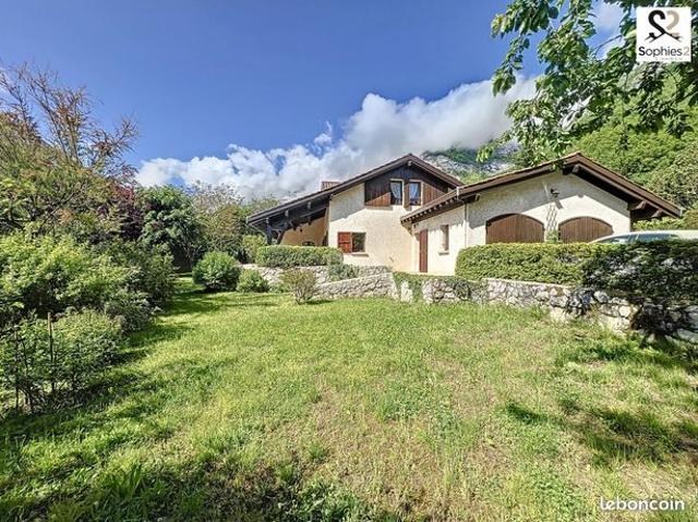 Maison 6 pièces 158 m²