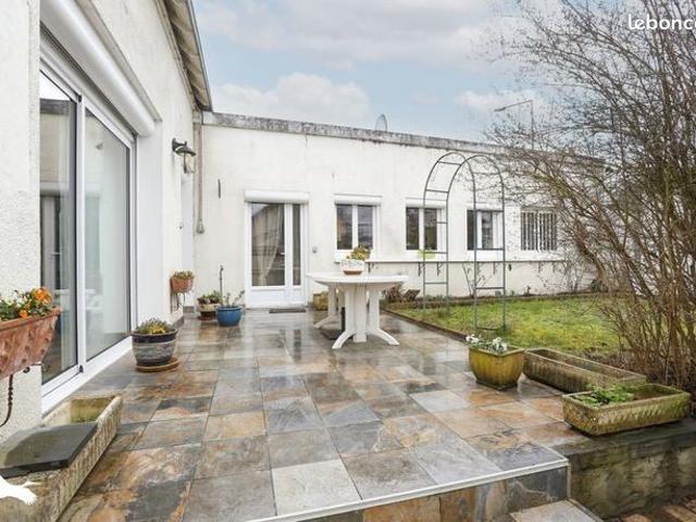 Maison 6 pièces 158 m²