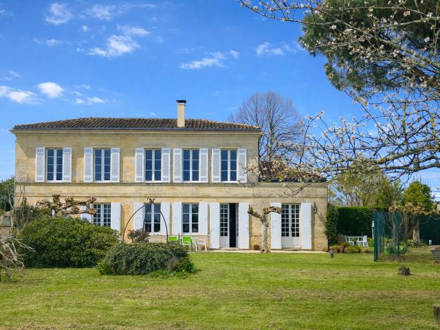 Maison 6 pièces 158 m²
