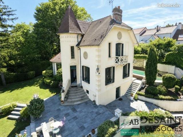 Maison 6 pièces 158 m²