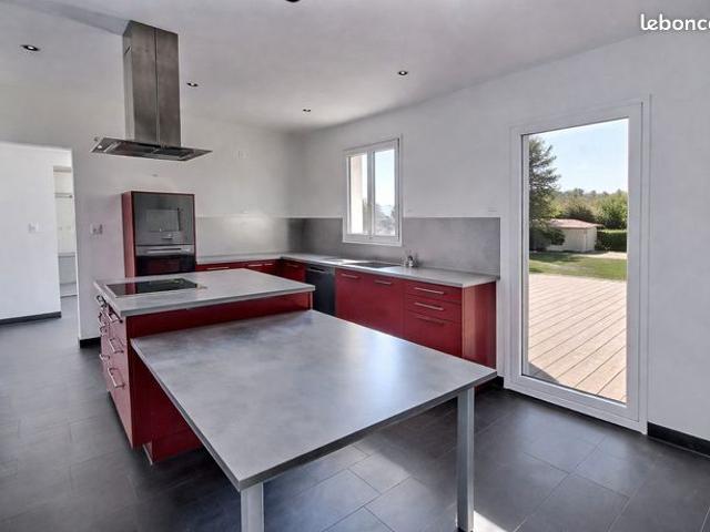 Maison 6 pièces 158 m²