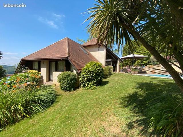 Maison 6 pièces 158 m²