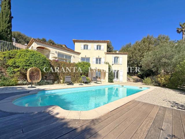 Maison 6 pièces 158 m²