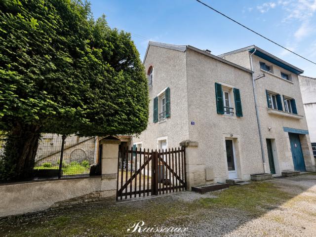 Maison 6 pièces 158 m²