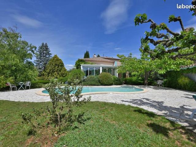 Maison 6 pièces 158 m²