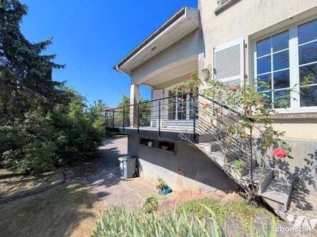 Maison 6 pièces 158 m²