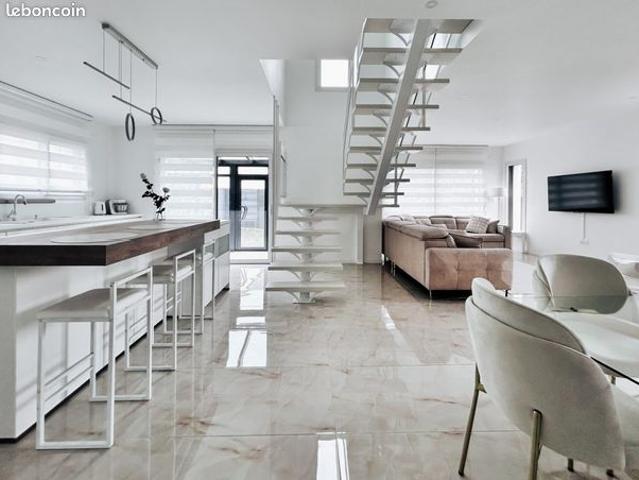 Maison 6 pièces 159 m²