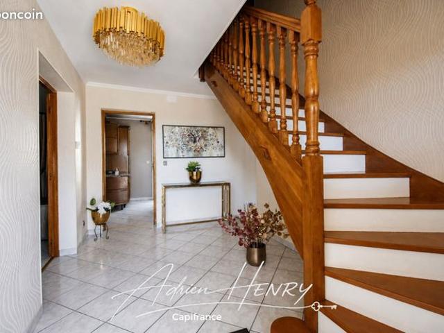 Maison 6 pièces 159 m²