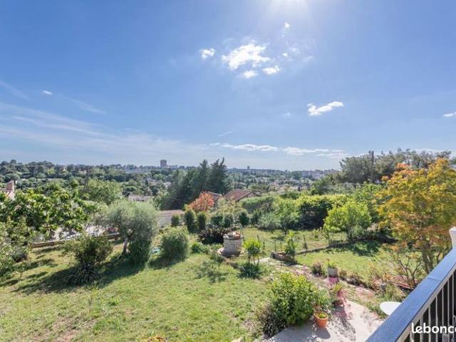 Maison 6 pièces 159 m²