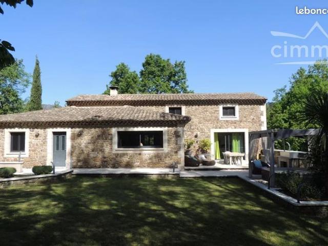 Maison 6 pièces 159 m²