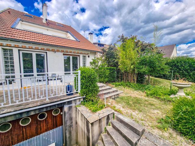 Maison 6 pièces 150 m²