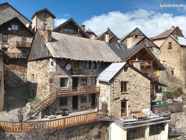 Maison 6 pièces 150 m²