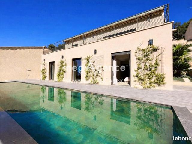 Villa 6 pièces 150 m²