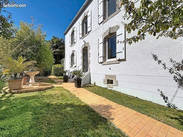 Maison 6 pièces 150 m²