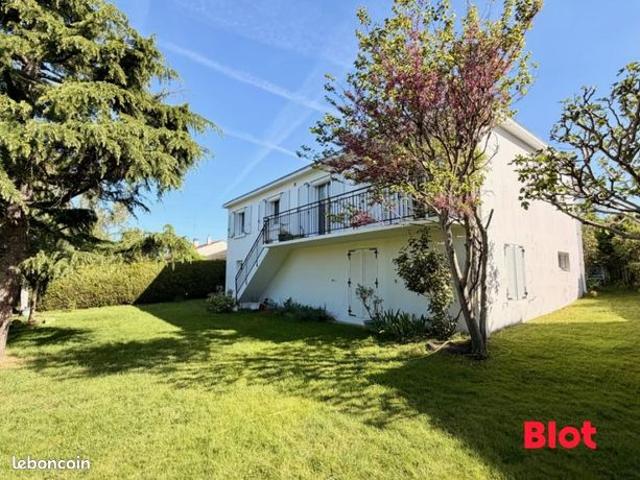 Maison 6 pièces 150 m²