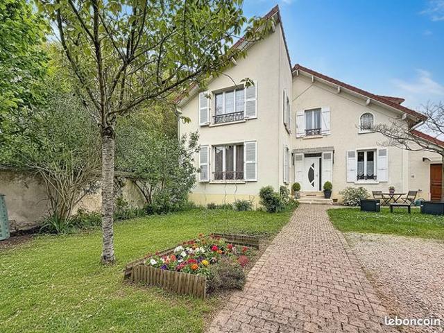 Maison 6 pièces 150 m²