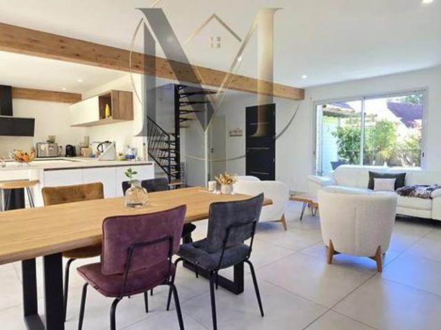 Maison 6 pièces 150 m²