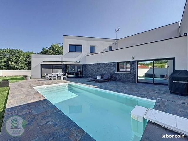 Maison 6 pièces 150 m²