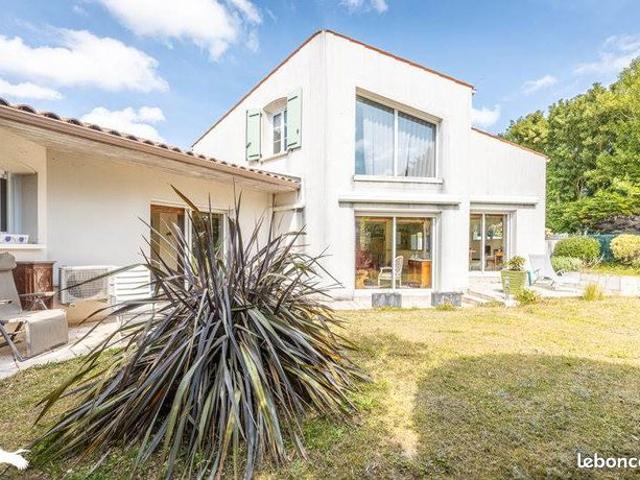 Maison 6 pièces 150 m²