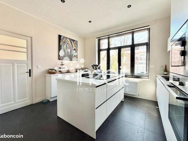 Maison 6 pièces 150 m²