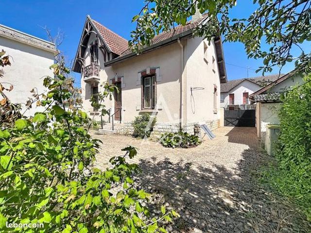 Maison 6 pièces 150 m²