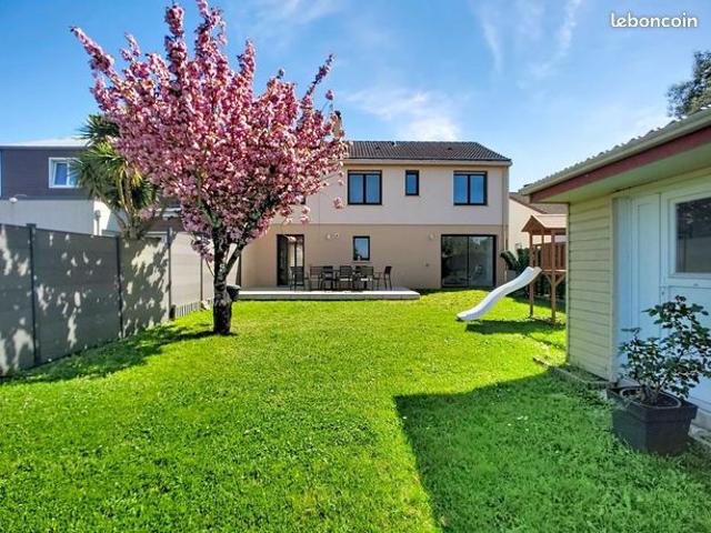 Maison 6 pièces 150 m²