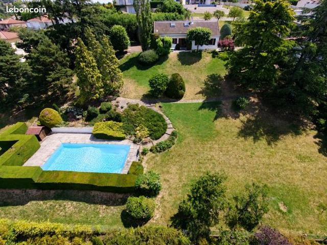 Maison 6 pièces 150 m²