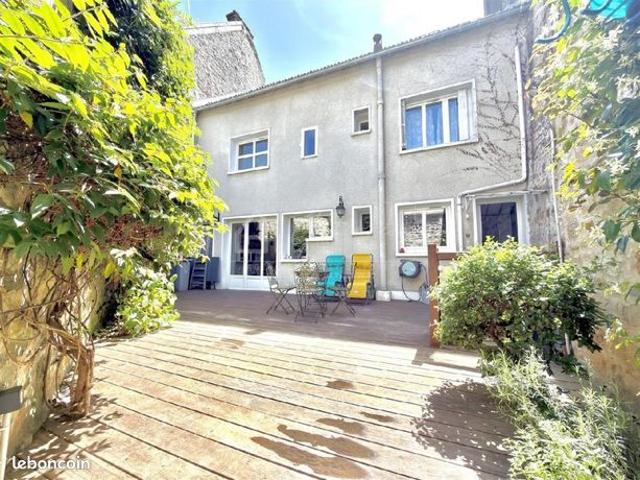 Maison 6 pièces 150 m²