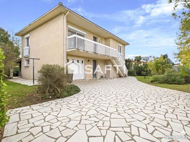 Maison 6 pièces 150 m²