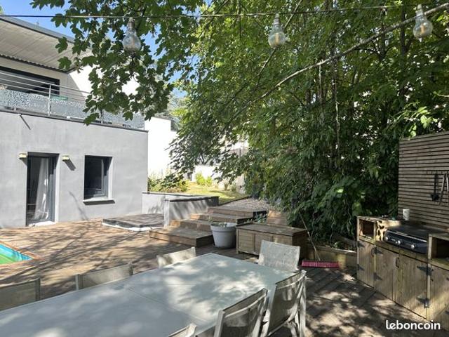 Maison 6 pièces 150 m²
