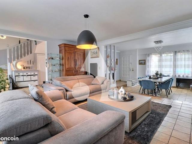 Maison 6 pièces 150 m²
