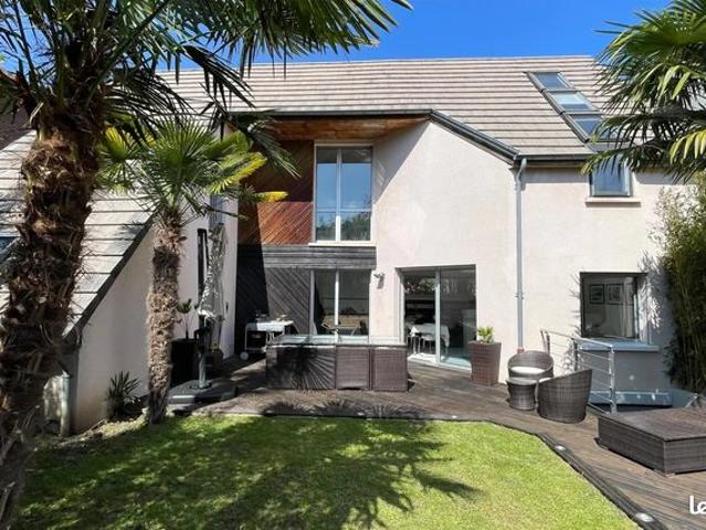 Maison 6 pièces 150 m²