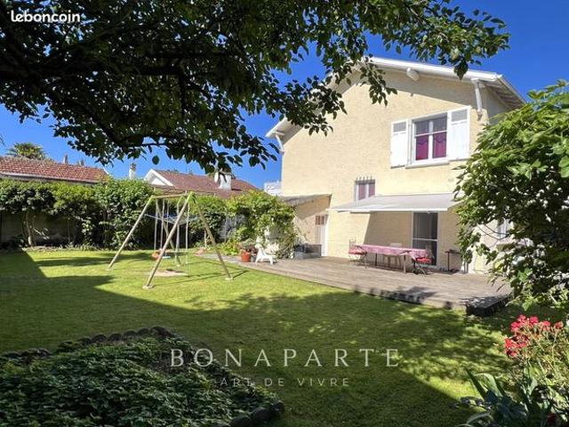 Maison 6 pièces 150 m²