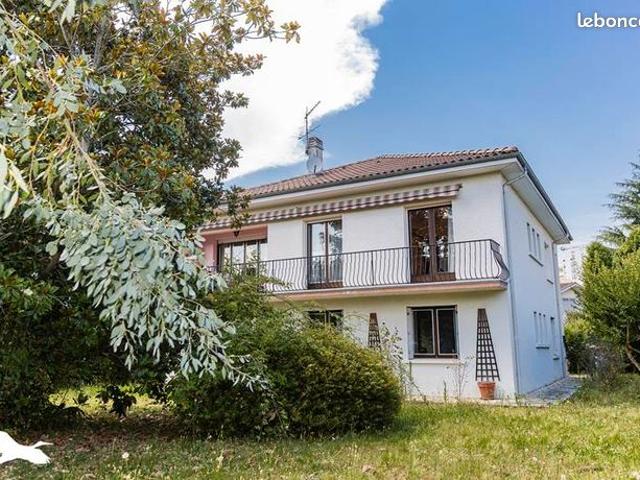 Maison 6 pièces 150 m²