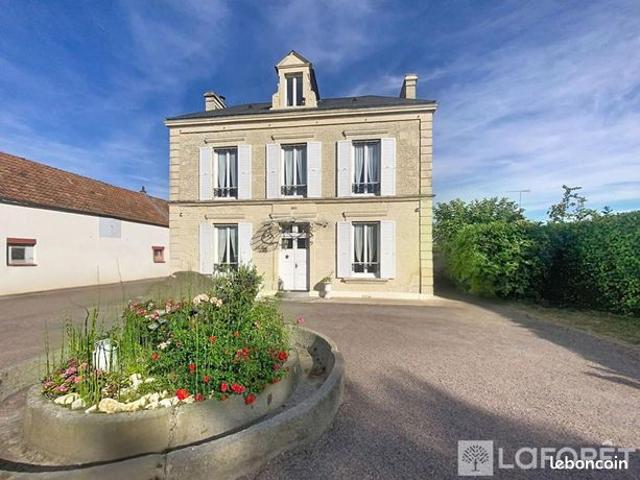 Maison 6 pièces 150 m²