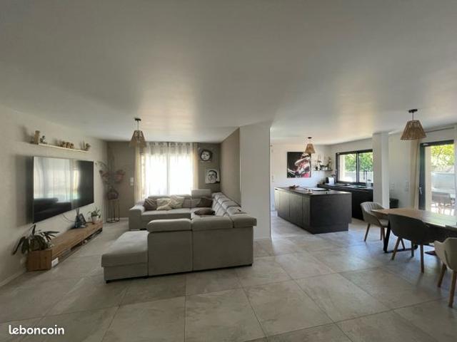Maison 6 pièces 150 m²